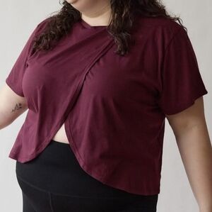 Free Label Tulip Tee Plum size Small